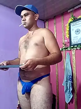 Snapshot of travieso2893 chatting on January 2025 01:17:01 AM travieso2893 online show from January 2025 01:17:01 AM