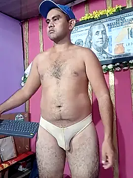 Snapshot of travieso2893 chatting on January 2025 01:18:01 AM travieso2893 online show from January 2025 01:18:01 AM