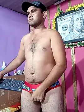 Snapshot of travieso2893 chatting on January 2025 11:36:02 PM travieso2893 online show from January 2025 11:36:02 PM