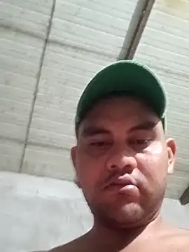 Snapshot of travieso2893 chatting on March 2025 05:05:02 AM travieso2893 online show from March 2025 05:05:02 AM