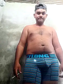 travieso2893 online show from May 2026 05:45:02 PM