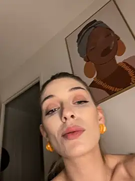 Lolitaxlola online show from April 2026 09:39:33 PM