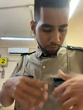 Snapshot of EnriquePersian197 chatting on May 2026 12:10:01 PM EnriquePersian197 online show from May 2026 12:10:01 PM