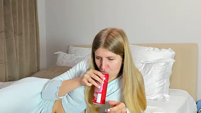 kirraa  online show from December 2025 08:38:02 PM