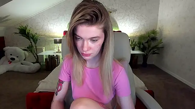 Snapshot of AnacondaOn chatting on March 2025 05:48:02 PM AnacondaOn online show from March 2025 05:48:02 PM