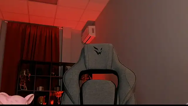 AliceSunday online show from November 2025 02:10:01 AM