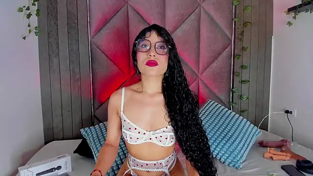 BriaConner  online show from March 2026 03:03:02 AM