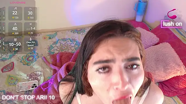 Snapshot of Arii_vega_ chatting on December 2024 11:20:01 PM Arii vega  online show from December 2024 11:20:01 PM