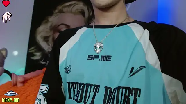 maxiy 001 online show from January 2025 03:51:01 AM