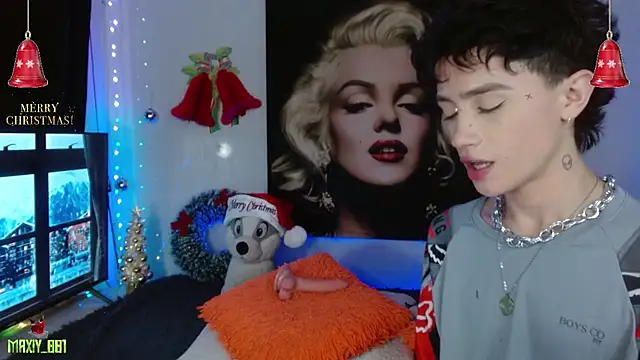 Snapshot of maxiy_001 chatting on December 2025 03:12:01 AM maxiy 001 online show from December 2025 03:12:01 AM