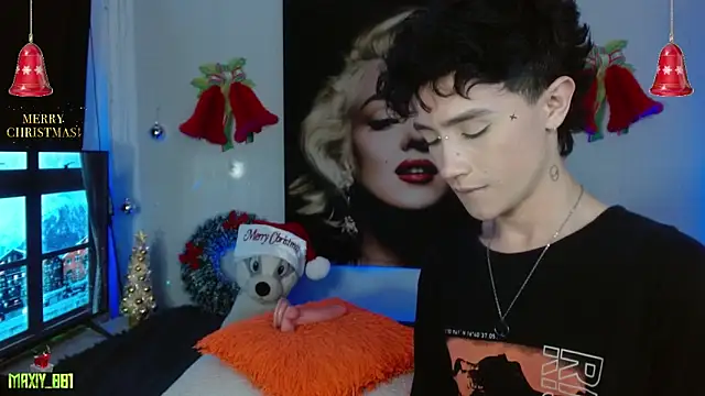 Snapshot of maxiy_001 chatting on December 2025 04:08:01 AM maxiy 001 online show from December 2025 04:08:01 AM