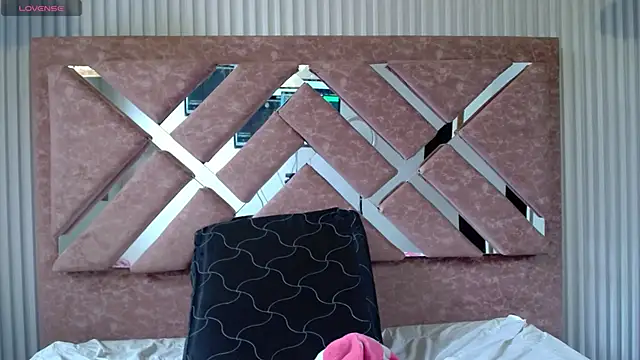  isaabellaa online show from March 2026 03:00:01 PM