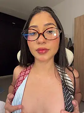 Sweetnaughtygirl  online show from May 2026 12:08:01 AM