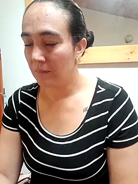 skayhot  online show from October 2025 01:15:02 PM