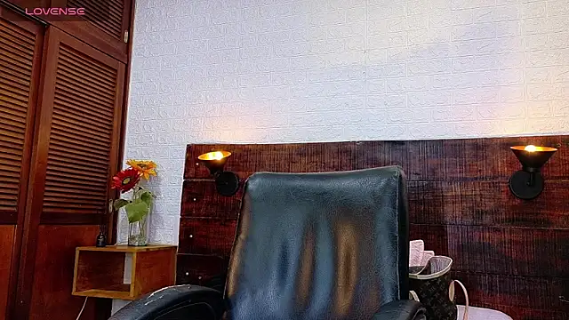 Snapshot of Celeste_sanz chatting on October 2025 11:08:02 AM Celeste sanz online show from October 2025 11:08:02 AM