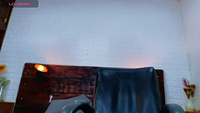 Snapshot of Celeste_sanz chatting on November 2025 10:04:02 AM Celeste sanz online show from November 2025 10:04:02 AM