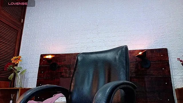 Snapshot of Celeste_sanz chatting on November 2025 10:59:01 AM Celeste sanz online show from November 2025 10:59:01 AM