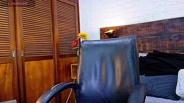 Snapshot of Celeste_sanz chatting on November 2025 10:27:01 AM Celeste sanz online show from November 2025 10:27:01 AM