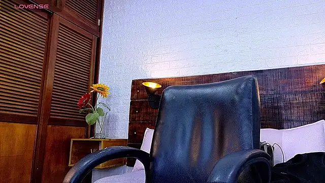 Snapshot of Celeste_sanz chatting on November 2025 11:58:01 AM Celeste sanz online show from November 2025 11:58:01 AM