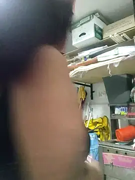 Edged Hot69 online show from March 2025 11:53:02 PM