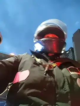 Edged Hot69 online show from March 2025 10:43:02 AM