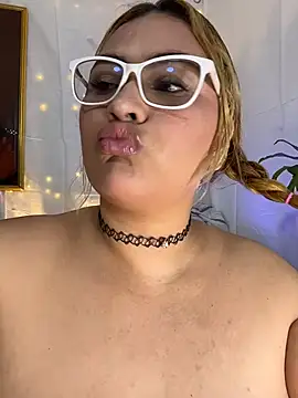 Snapshot of AshleyVXo chatting on July 2026 03:21:01 AM AshleyVXo online show from July 2026 03:21:01 AM