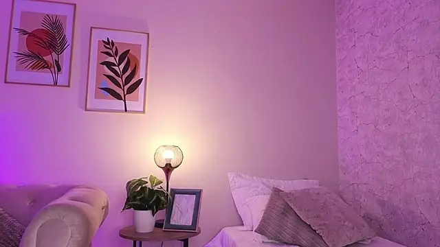 DahianaWalcott online show from March 2026 04:13:02 PM