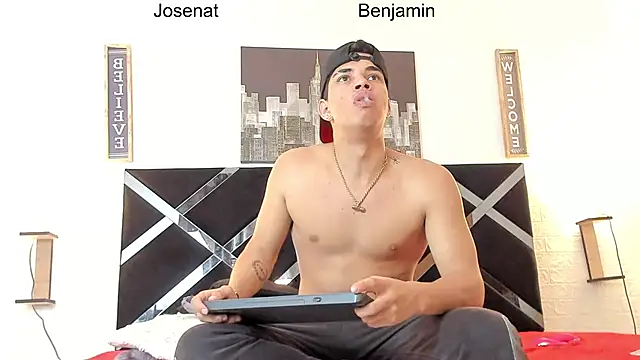 toyboys1 online show from February 2026 04:07:01 AM