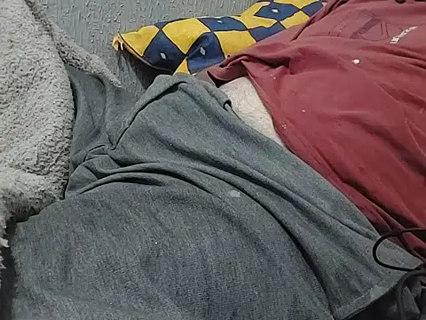 mfreitas005 online show from October 2025 01:23:01 AM