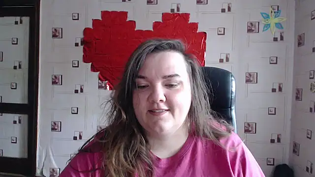 Snapshot of TasyaBigTTs chatting on March 2025 06:05:02 AM TasyaBigTTs online show from March 2025 06:05:02 AM