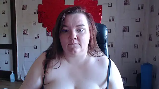 Snapshot of TasyaBigTTs chatting on September 2025 09:55:02 AM TasyaBigTTs online show from September 2025 09:55:02 AM