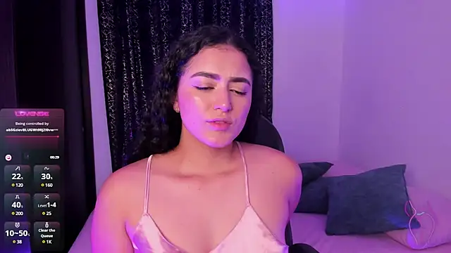 Snapshot of Adhara-zanne chatting on January 2025 02:33:02 AM Adhara-zanne online show from January 2025 02:33:02 AM