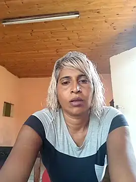 Snapshot of Goodgirlsue_77 chatting on February 2025 10:37:02 AM Goodgirlsue 77 online show from February 2025 10:37:02 AM