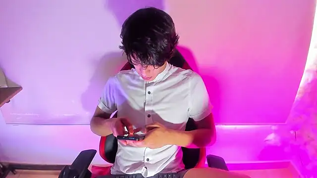 LilOwen  online show from January 2026 08:12:01 PM