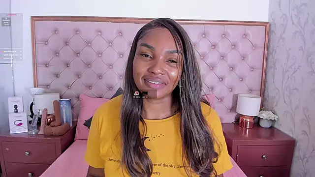 Isla Scott online show from November 2025 11:19:01 AM