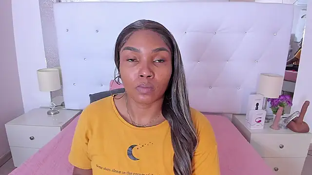 Isla Scott online show from February 2026 11:28:01 AM