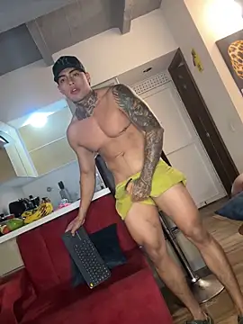 Snapshot of Dominiofit chatting on October 2025 02:43:02 AM Dominiofit online show from October 2025 02:43:02 AM