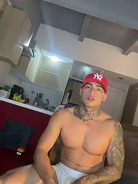 Snapshot of Dominiofit chatting on October 2025 01:39:01 AM Dominiofit online show from October 2025 01:39:01 AM