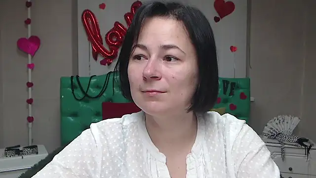 Snapshot of MarieSho chatting on November 2025 07:14:02 AM MarieSho online show from November 2025 07:14:02 AM