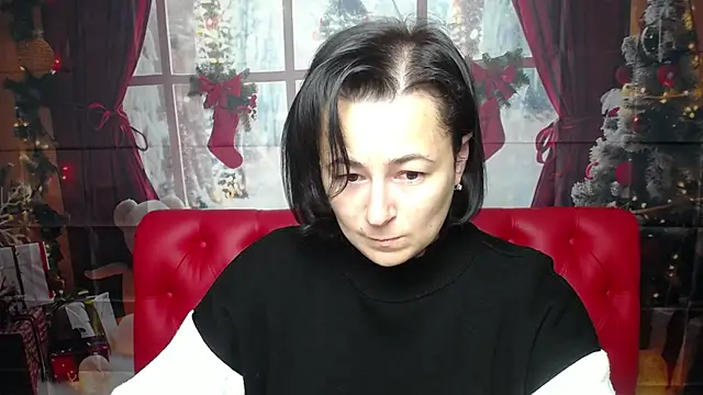 Snapshot of MarieSho chatting on December 2025 07:12:01 AM MarieSho online show from December 2025 07:12:01 AM