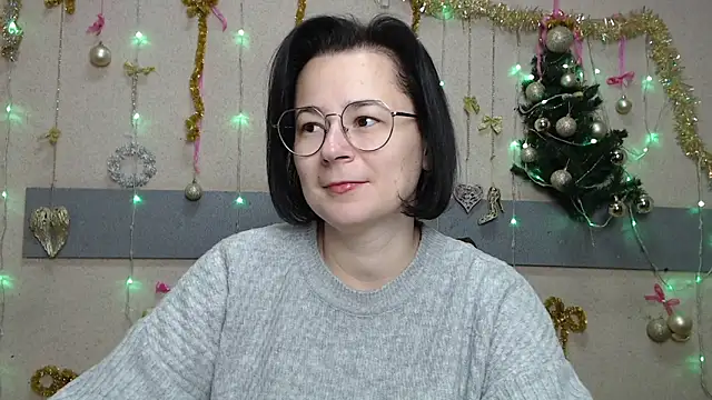 Snapshot of MarieSho chatting on December 2025 06:03:01 PM MarieSho online show from December 2025 06:03:01 PM