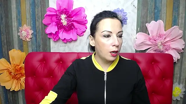 Snapshot of ElizabethSho chatting on October 2025 05:25:01 PM ElizabethSho online show from October 2025 05:25:01 PM