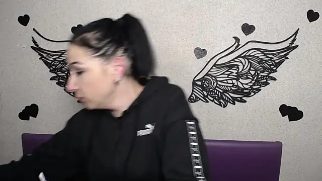 Snapshot of ElizabethSho chatting on February 2026 06:21:01 AM ElizabethSho online show from February 2026 06:21:01 AM