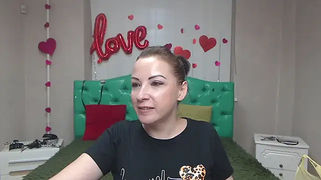 ElizabethSho online show from May 2026 05:20:02 PM