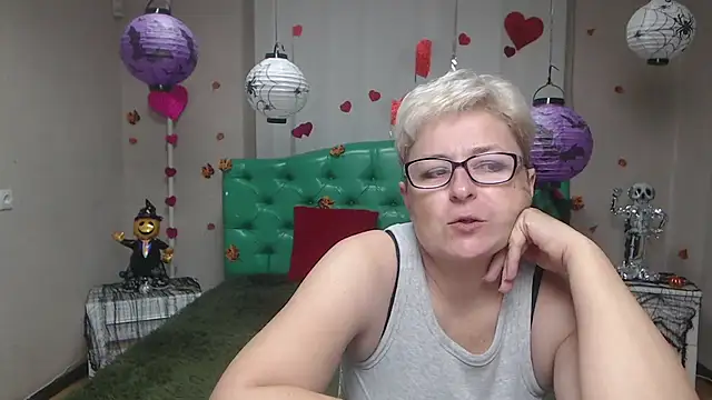 EmiliaGree online show from November 2025 06:21:01 PM