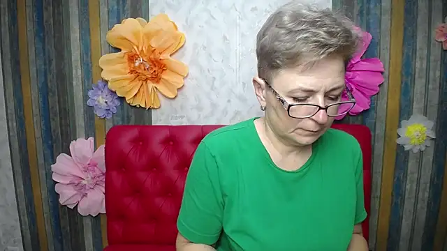 EmiliaGree online show from April 2026 05:19:02 PM