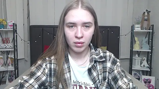 LauraHlot online show from September 2025 06:24:01 AM