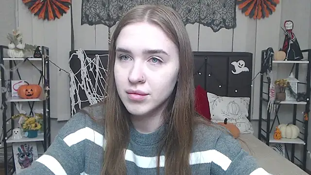 LauraHlot online show from November 2025 06:31:01 PM