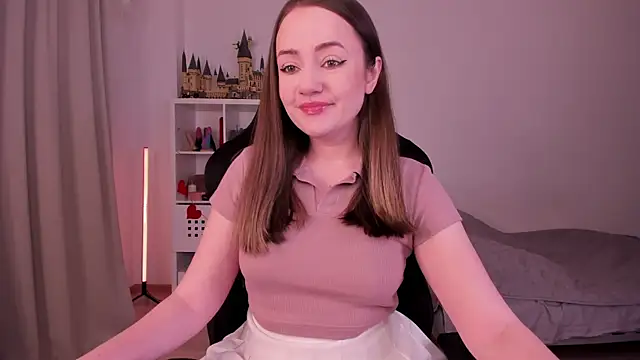 Snapshot of WalkingGirl chatting on February 2025 06:21:01 PM WalkingGirl online show from February 2025 06:21:01 PM