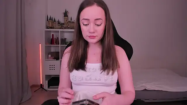 Snapshot of WalkingGirl chatting on February 2025 06:54:02 PM WalkingGirl online show from February 2025 06:54:02 PM